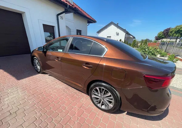 toyota Toyota Avensis cena 45500 przebieg: 182100, rok produkcji 2015 z Środa Śląska